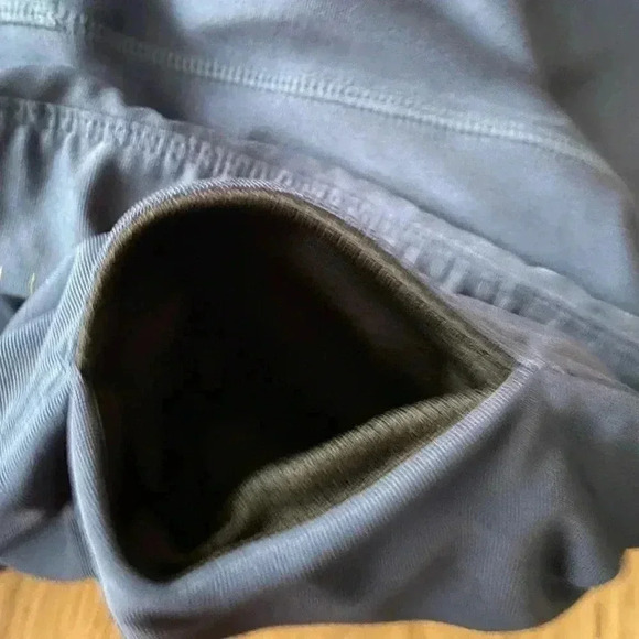 💥Xersion Navy Knee Cut Out Leggings M - Picture 6 of 9